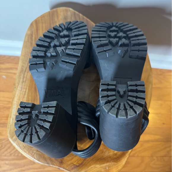 MIA Ivelisse Black Malta Chunky Platform Heel Sandal 6.5 - Picture 8 of 9